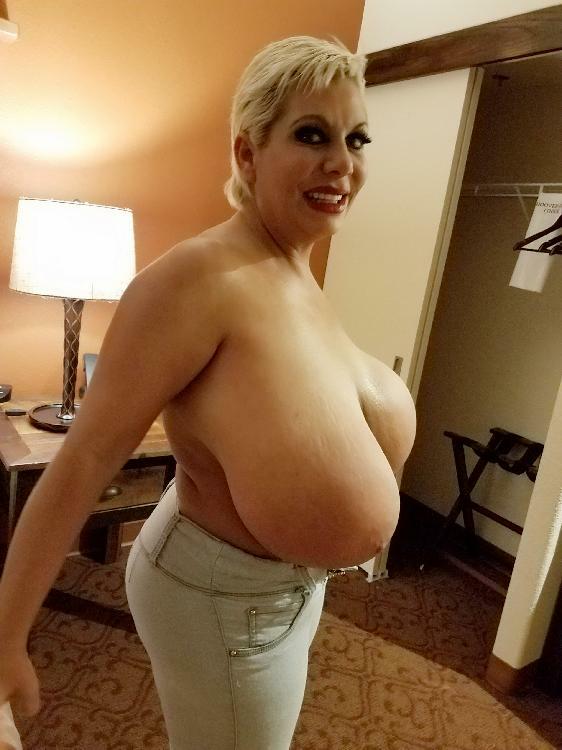 Claudia Marie heavy saggy tits