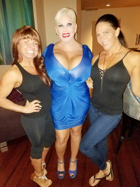 Big tit Claudia Marie with 2 fitness models