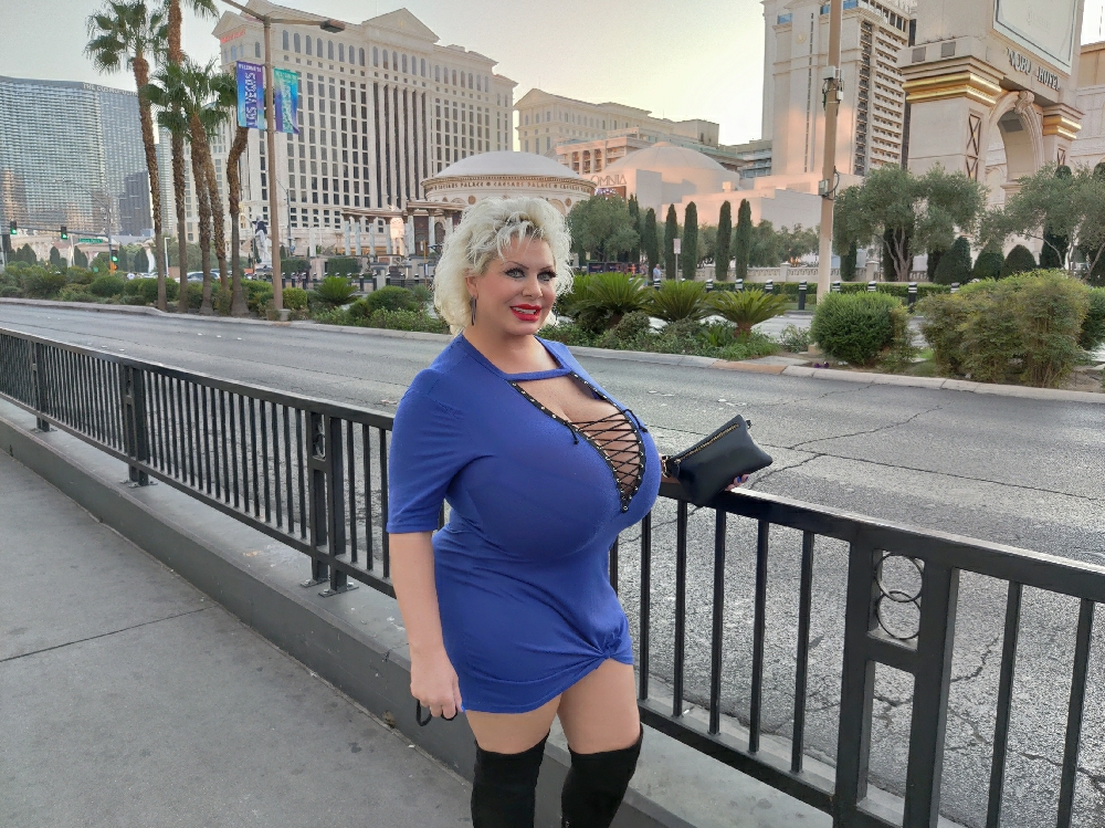Fake tits Claudia Marie Las Vegas Strip