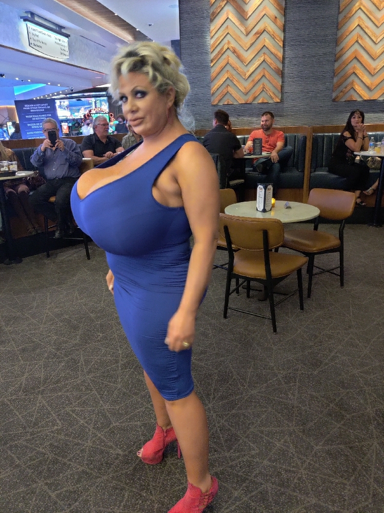 Fake tit whore Claudia Marie in Las Vegas