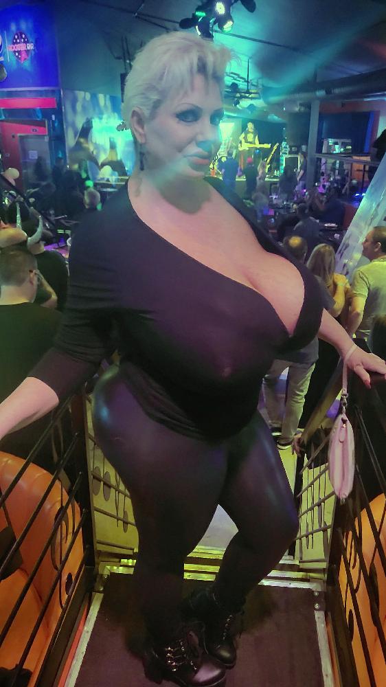 Huge tits prostitute