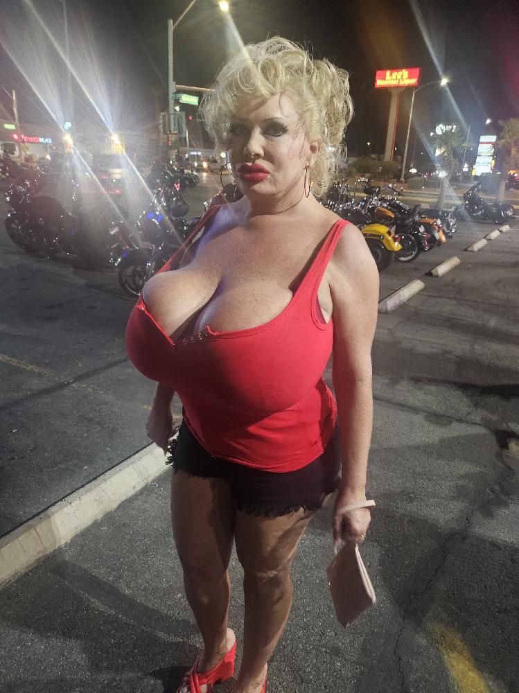 Prostitute in Las Vegas. Escort huge tits